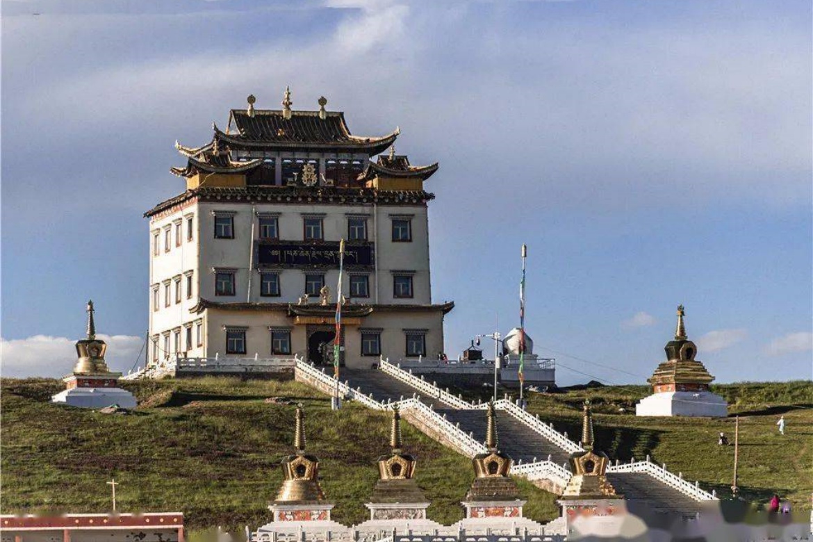 Zeku County Xingfu Mountain